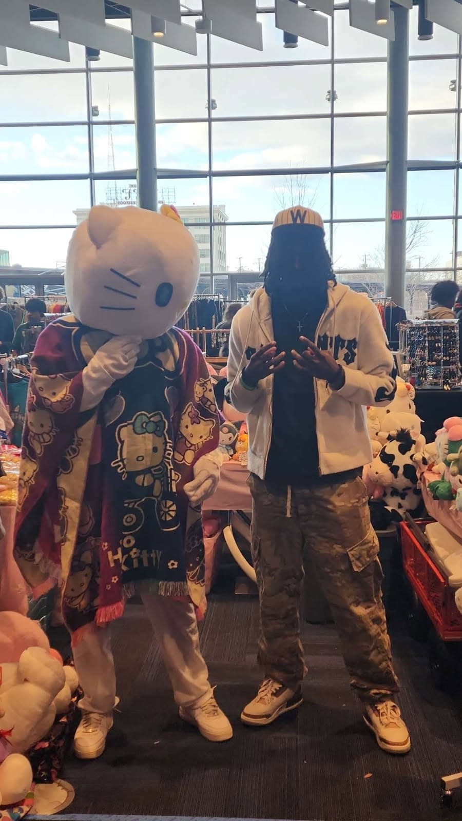 Photoshoot w/ Hello Kitty Swapmeet